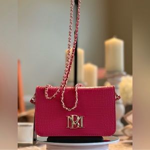 NWT AUTHENTIC BADGLEY MISCHKA hot pink crossbody bag!